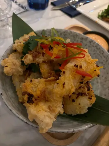 wok flashed garlic & chili calamari