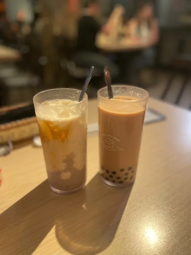 珍珠奶茶及芋泥鮮奶