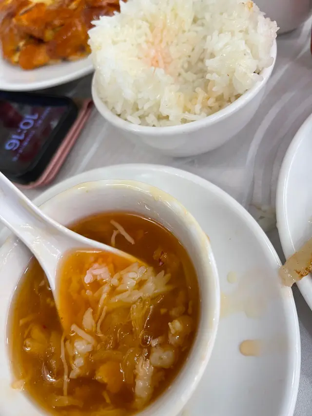 超級足料,淡淡都係魚翅,先試咗原味,濃郁夠味,再加埋個醋,別有一番風味,加埋個白飯真係魚翅撈飯我同我男朋友都好鍾意