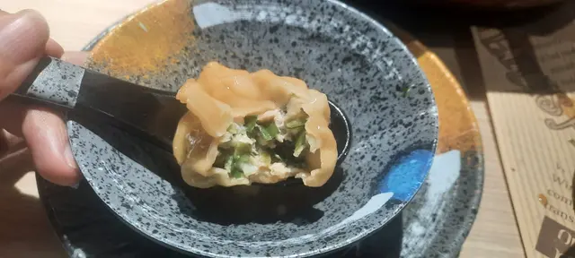 手包韭菜餃(4粒)