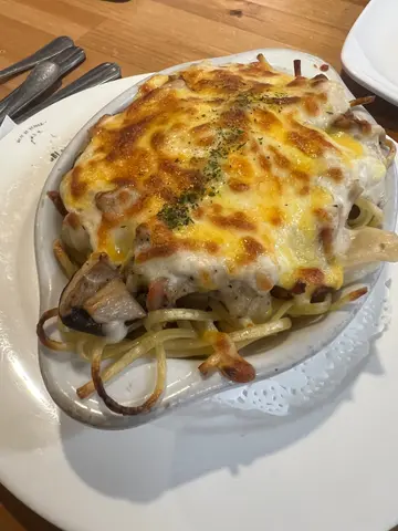 芝士鸡肉阔条面