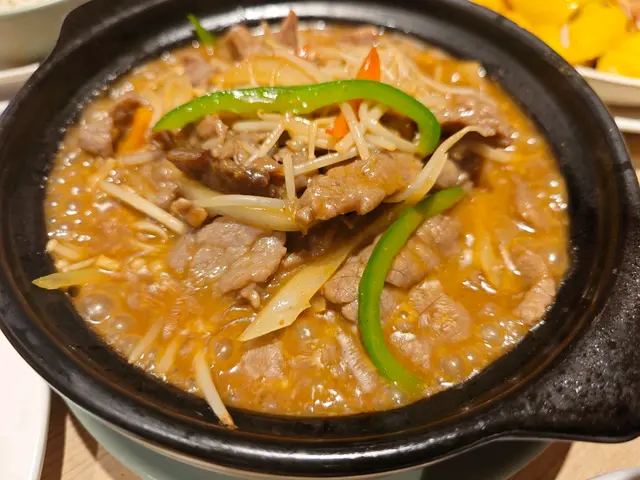 沙嗲金菇牛肉煲