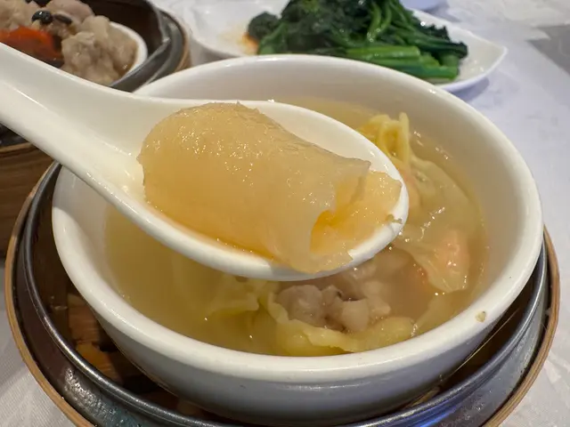 花膠瑤柱灌湯餃