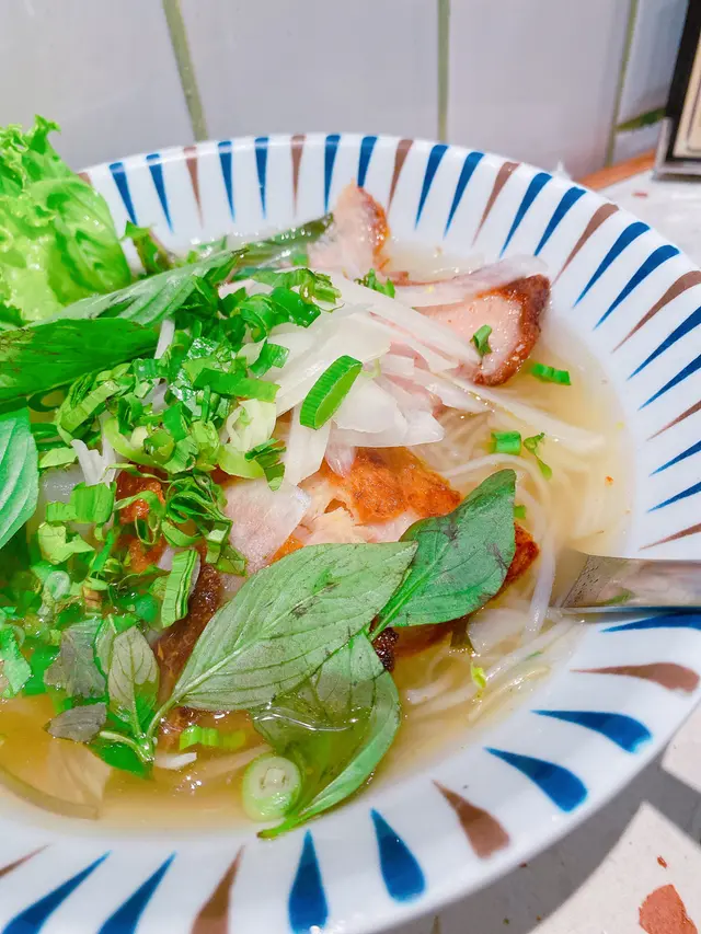 豬頸肉湯河