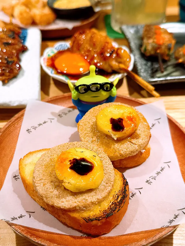 焦糖菠蘿鵝肝醬多士真係必點之選,鵝肝醬濃郁細滑,配搭酸甜清香的焦糖菠蘿,完全中和油膩感,味道相當平衡