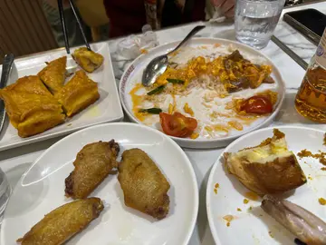 西多士/茄蛋牛饭/鸡翅/菠萝包