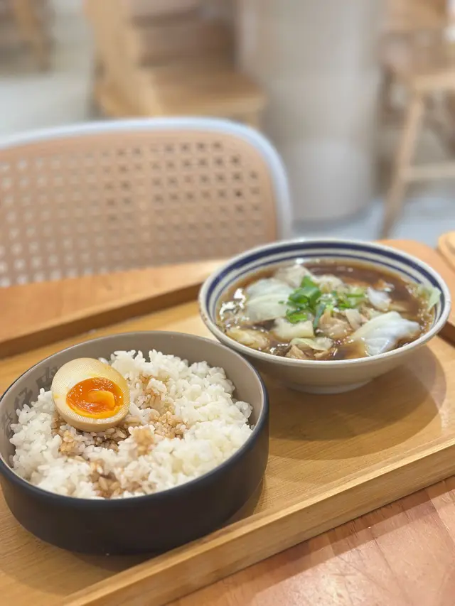 麻油雞湯飯
