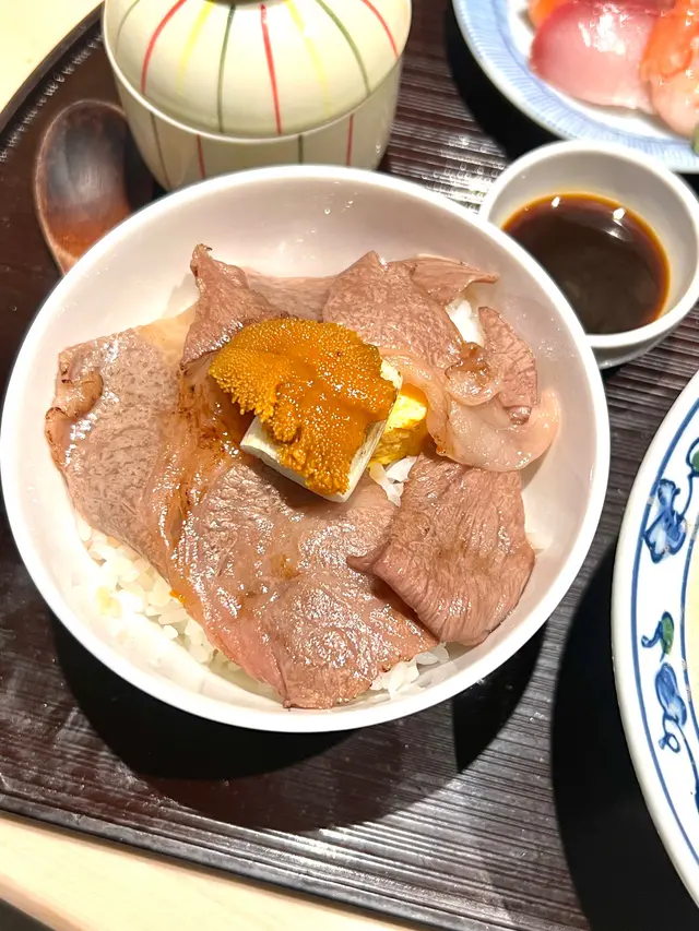 稻庭烏冬配和牛丼御膳