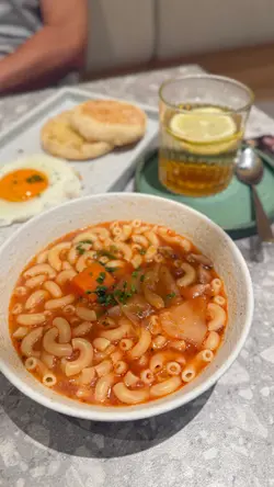 特濃羅宋湯通粉太陽蛋鬆餅