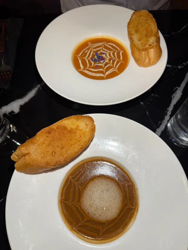 手工黑啤龍蝦湯