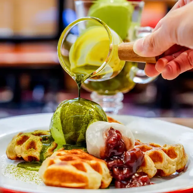 宇治抹茶牛角窩夫