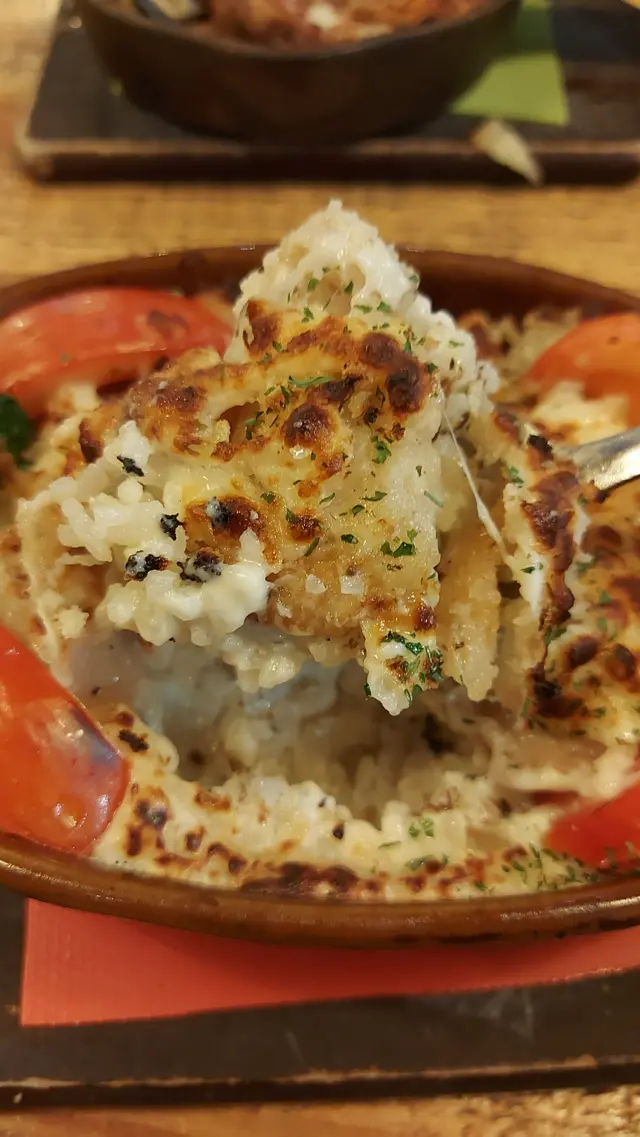 黑松露忌廉魚柳焗飯