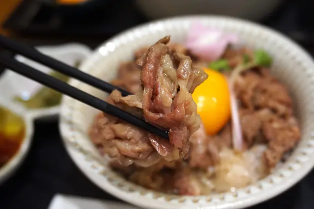 炙燒牛肉丼定食