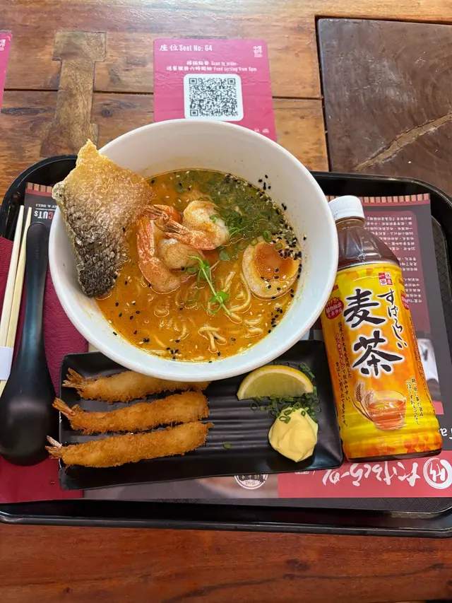海老味噌拉麵、炸吉列蝦和樽裝麥茶