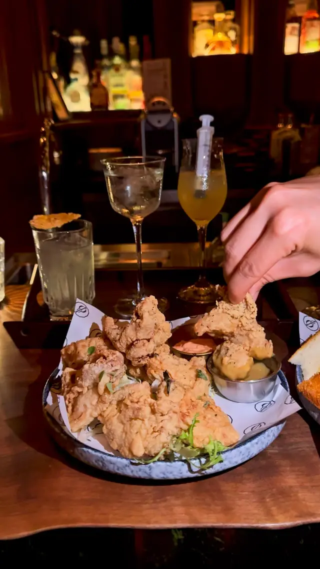 BONELESS FRIED CHICKEN