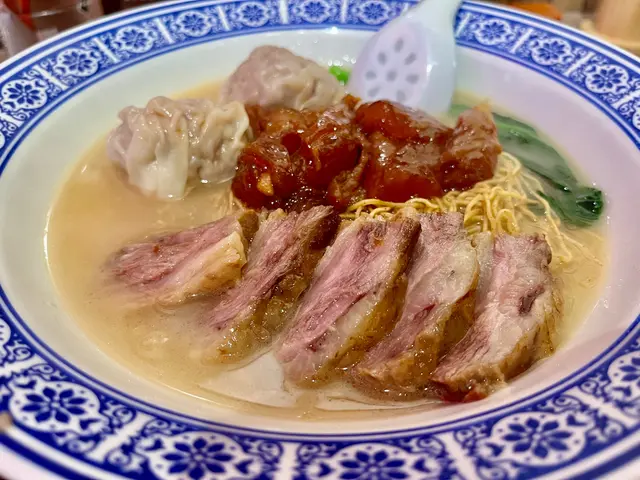 招牌大地魚雞白湯
