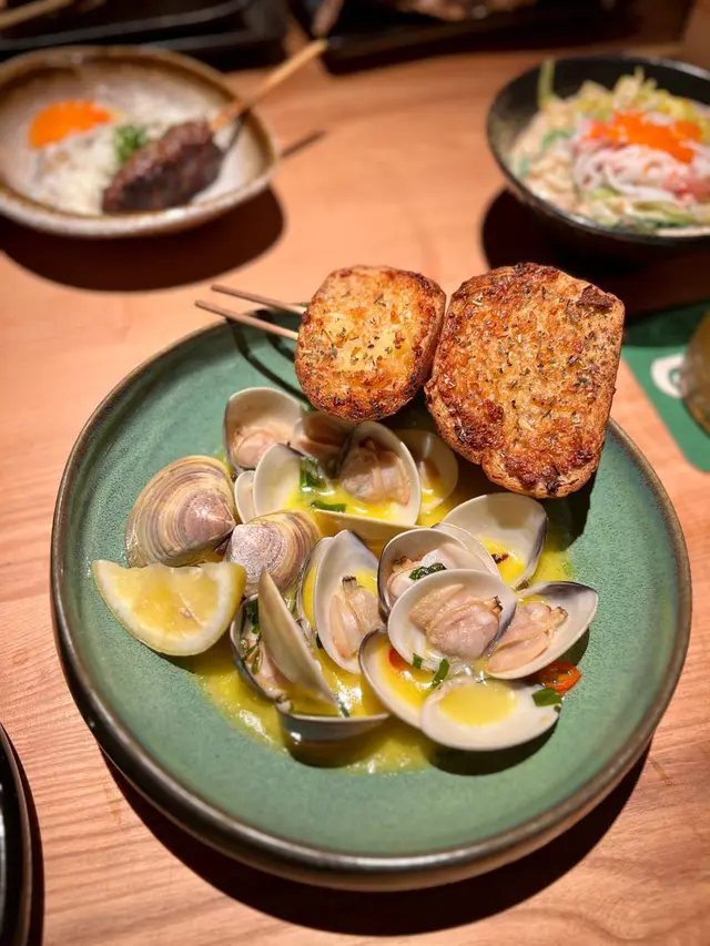 蒜香牛油酒煮蜆