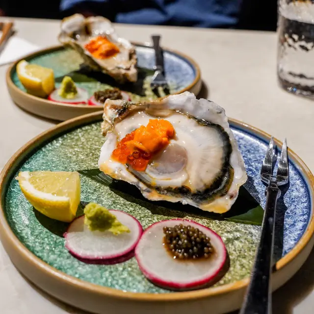 法國生蠔配馬糞海膽