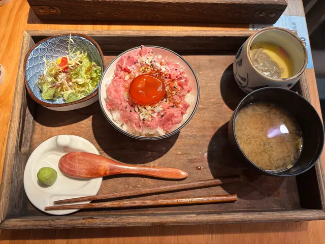 鹹蛋肉餅飯