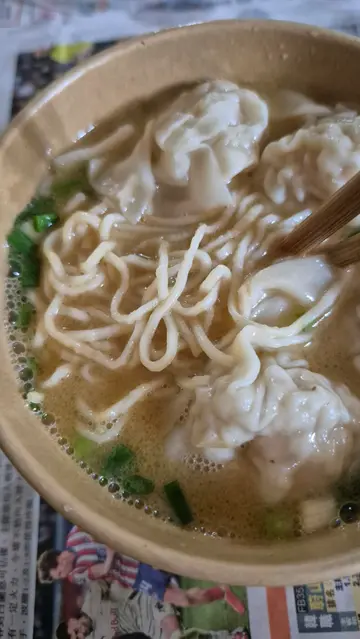 鲜虾云吞担担面