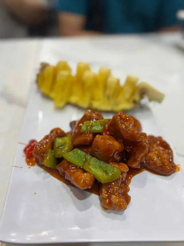 菠蘿咕嚕肉