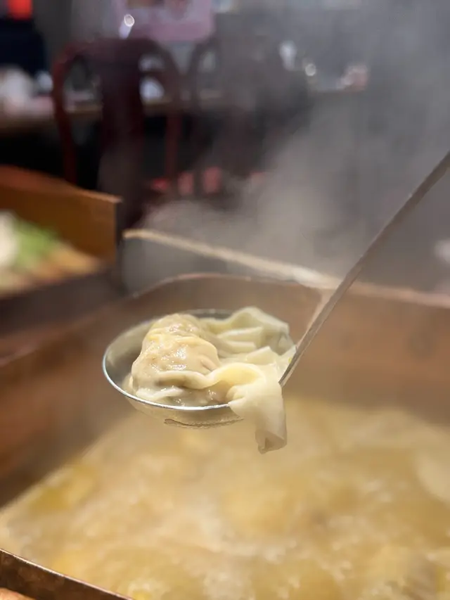 黑松露蟹肉手工餃