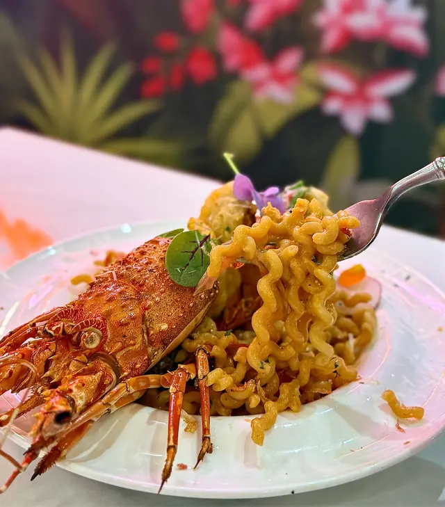 韓式玫瑰醬龍蝦QQ捲捲意粉