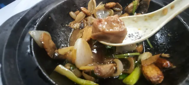 啫啫懷舊排骨煲(圖二)