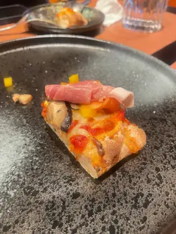Pizaa 㖞