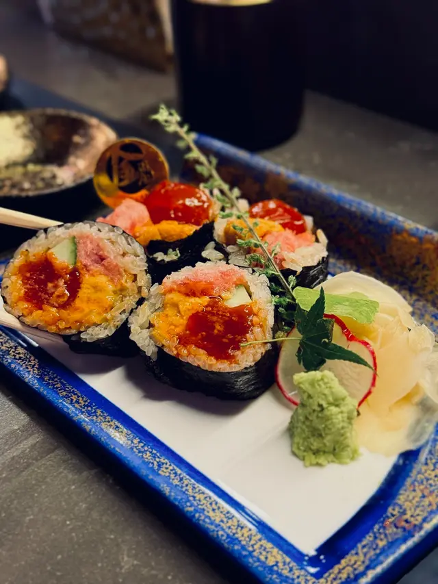 金龍珠海膽吞拿魚蓉卷(4件)