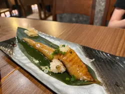烧左口群边寿司