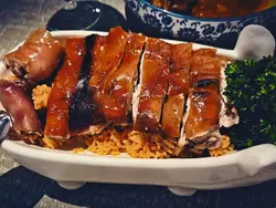 葡汁焗乳豬釀飯