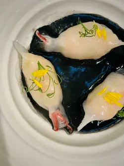 墨汁魷魚餃