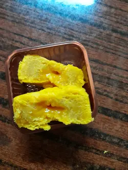 切開嘅流心奶黃月餅