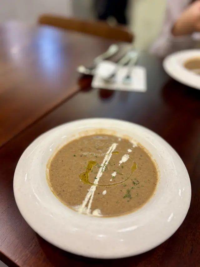 黑松露牛肝菌蘑菇湯