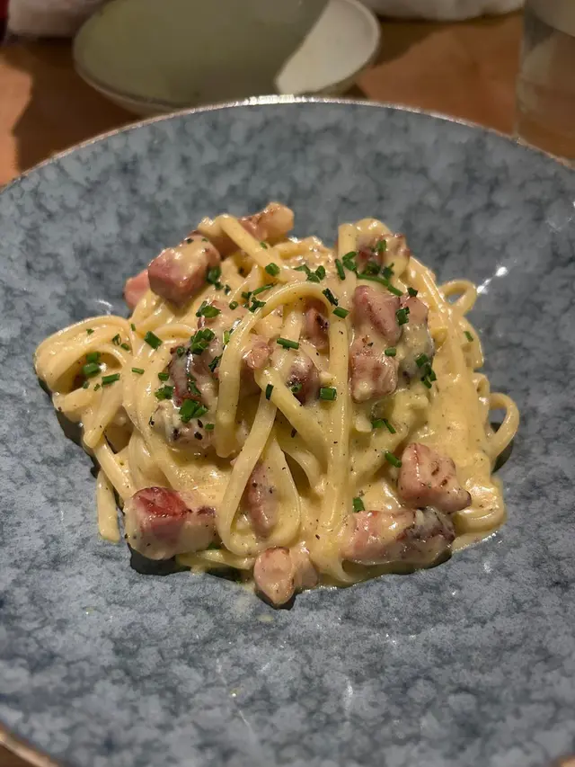 煙風乾豬腩蛋黃奶油扁意粉