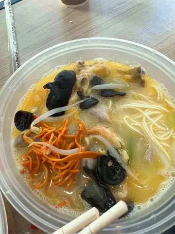 胡椒猪肚鸡淮山面