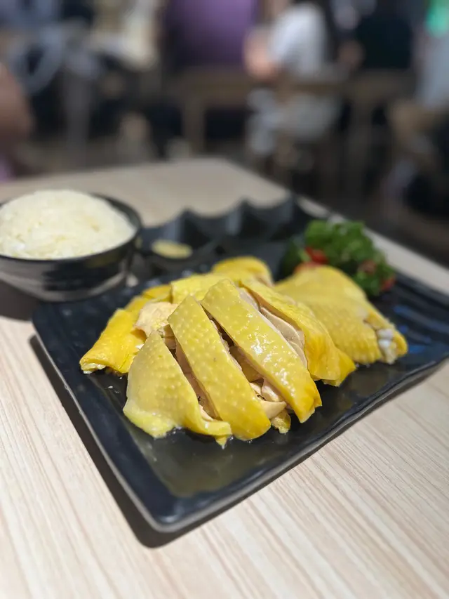 泰式海南雞飯配香茅油飯（半隻）