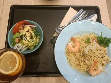 二人餐：香蒜海鲜意粉