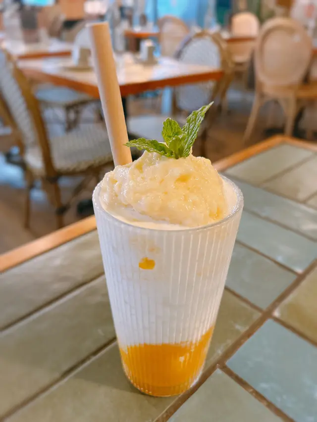 芒果椰奶沙冰