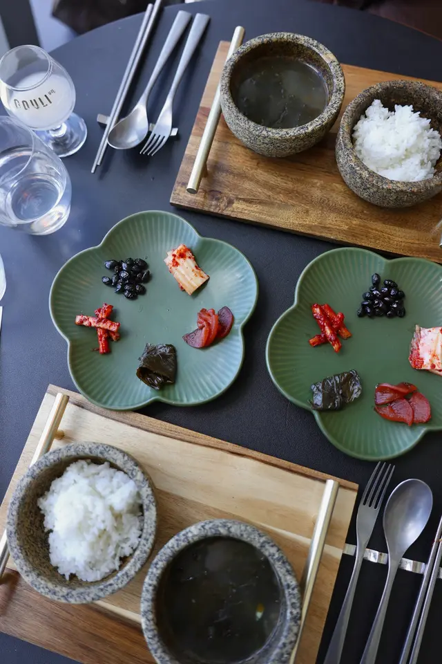 JinSu - Sung Chen | 釜山自家農田珍珠米飯配鱈魚籽