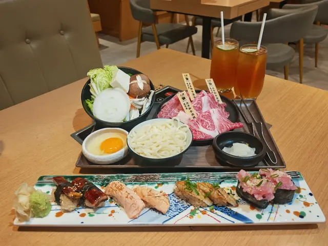 鹿兒島A4三重黑毛和牛套餐、拖羅蓉軍艦、火炙三文魚壽司、火炙左口魚邊壽司、鰻魚壽司