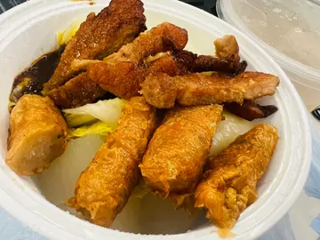 春卷、豬扒、蘿白、娃娃菜  （辣）