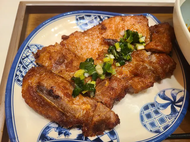 上海排骨蔥油拌麵