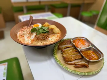 B2 猪颈肉檬粉