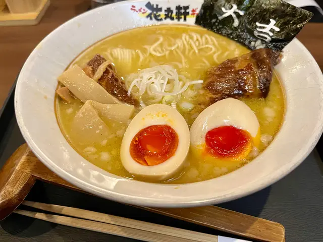 招牌原條豬軟骨拉麵+溏心蛋