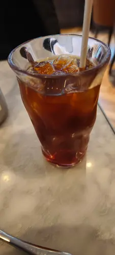 羅宋湯腸仔通粉配沙律牛角包
