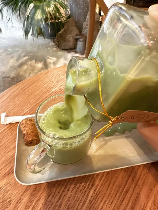味道唔錯,花香加抹茶,無冰就唔會變淡,奶味亦冇過濃。