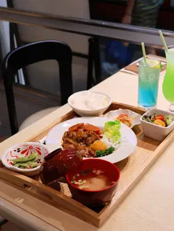 Curry  with  Vegetable  and  Beef  Set