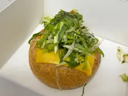 特級蝦籽香蔥車打芝士比高包